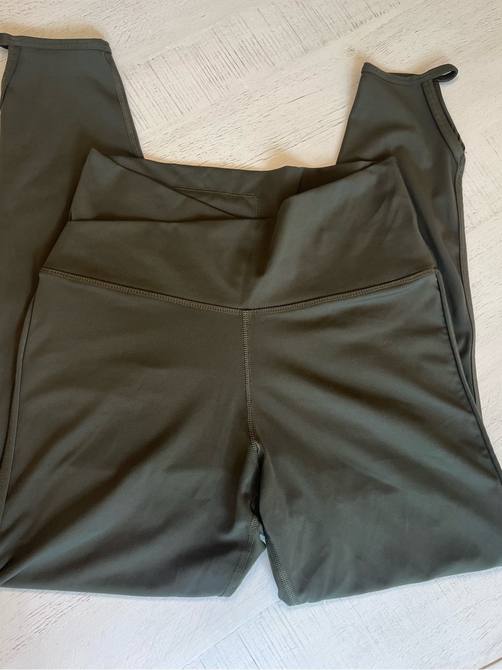 Nike Dri Fit Women’s Olive Green High Rise Cut Out Leggings - Picture 3 of 8